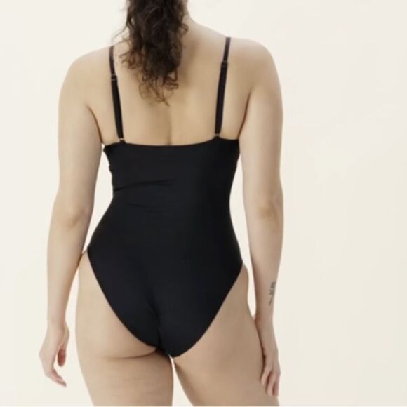 Andie The Cheeky Amalfi One Piece Swimsuit Black size Medium NWT - Picture 2 of 7